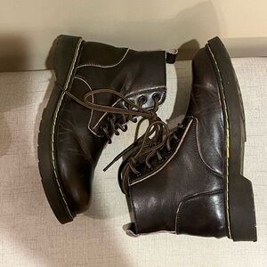 “The Original” Brown Leather, Yellow stitching, 6-eyelet Lace-up Boots, size 38